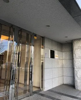 パレステュディオ四谷三丁目ビルの外観