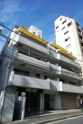 ワンマウンツ青山ビルの外観