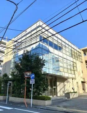 東五軒町ビルの外観