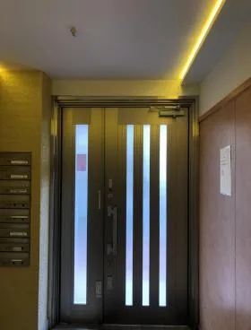 築地NYビルの外観
