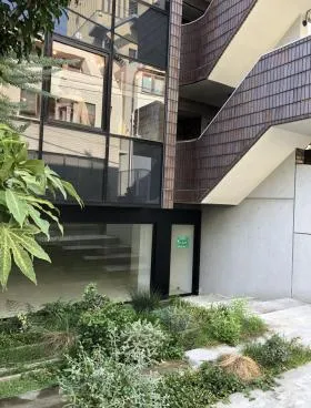 南青山泉ビルの外観