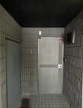 布施ビルの外観