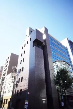 美術館ビルの外観