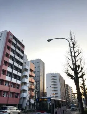 津国屋ビルの外観