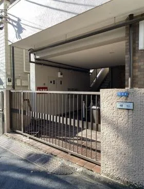 横田ビルの外観