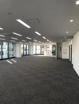 クロスシー東日本橋ビルの外観