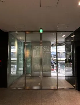 SNビルの外観
