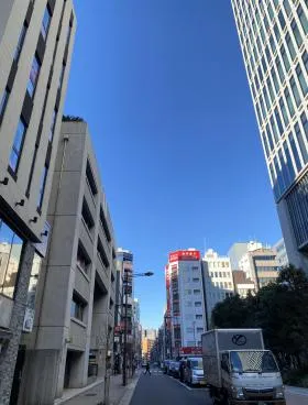 ADsis Daimonビルの外観