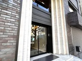 八丁堀ファーストスクエアの外観