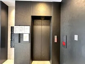 八丁堀ファーストスクエアの外観