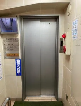 赤坂泉屋ビルの外観