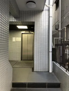 ATビルの外観