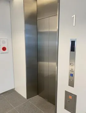 SSビルの外観