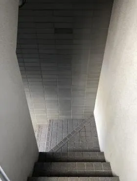 大場ビルの外観