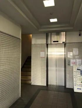 フィオーレ祐天寺ビルの外観