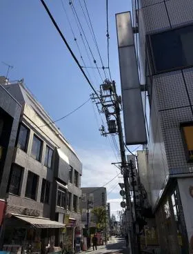 フィオーレ祐天寺ビルの外観