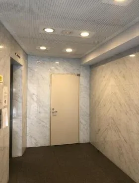 IRONSIDE NAKAMEGURO(旧:AKビル)の外観
