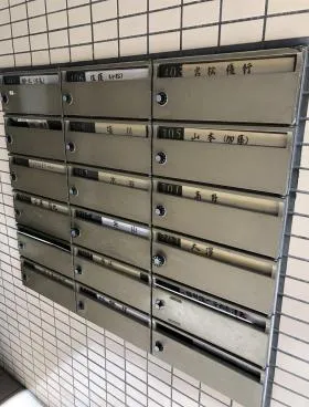 スズキビルの外観