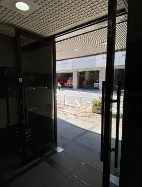 丸栄ビルの外観