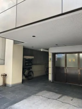 小守ビルの外観