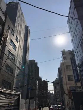小守ビルの外観