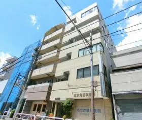 萬国ステイタスビルの外観