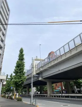 岩井レースビルの外観