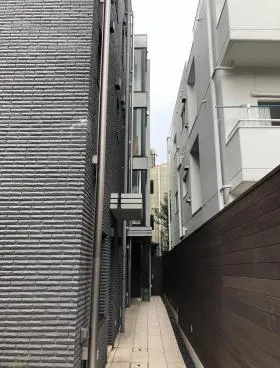 広尾5丁目1階店舗ビルの外観