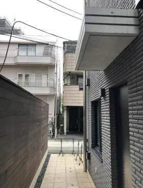 広尾5丁目1階店舗ビルの外観