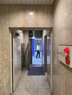中沖ビルの外観