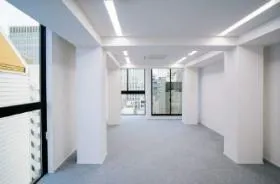 AL BUILDING JINBOCHOの外観