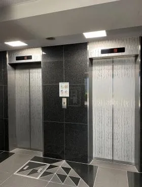 白金台ウスイビルの外観