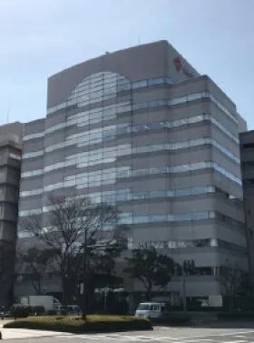 ニッセイ平和公園ビルの外観