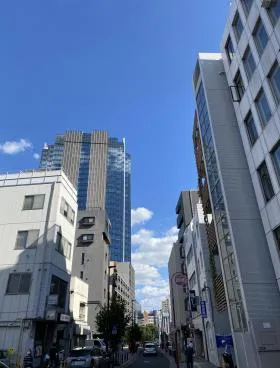 JHCビルの外観