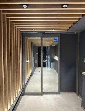 PARK WOOD office iwamotochoの外観