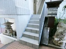 青山フレックスの外観