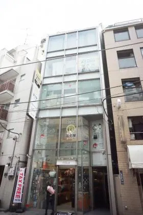 オフィスエイトビルの外観