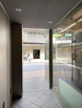 オフィスエイトビルの外観