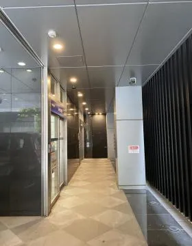 近鉄新宿御苑ビルの外観