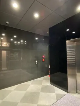 近鉄新宿御苑ビルの外観