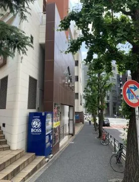 zaHOUSEビルの外観