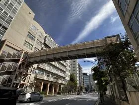 愛宕山PREXの外観