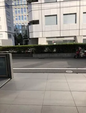 モドマルシェ赤坂ビルの外観