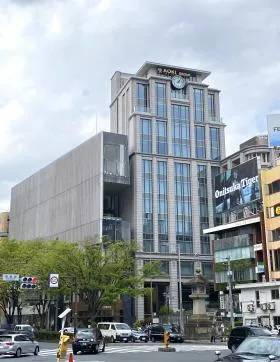 AOKI表参道ビルの外観