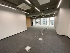 L’tia Office 代々木ビルの外観