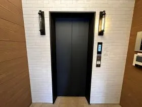 L’tia Office 代々木ビルの外観