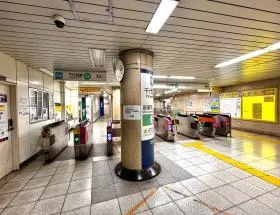 東京メトロ千代田線「新御茶ノ水駅」