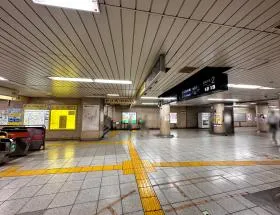 東京メトロ千代田線「新御茶ノ水駅」