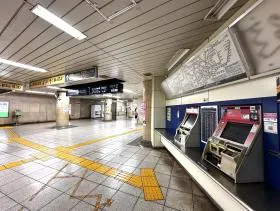 東京メトロ千代田線「新御茶ノ水駅」