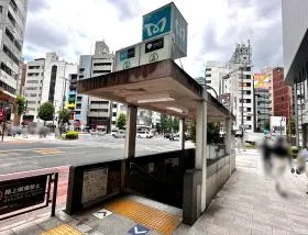 B6出入口から地上に出る